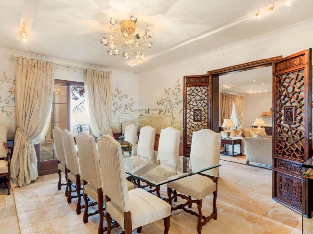 Villa con 9 Dormitorios  en Ojén