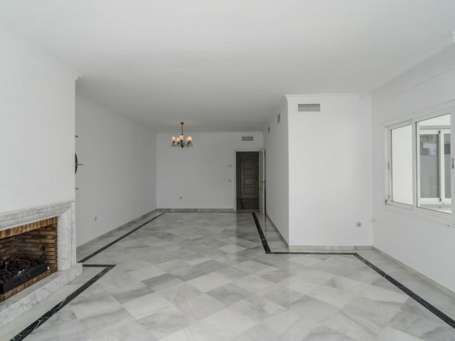 2 Schlafzimmer Apartment in Bahía de Marbella