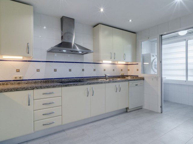 2 Schlafzimmer Apartment in Bahía de Marbella