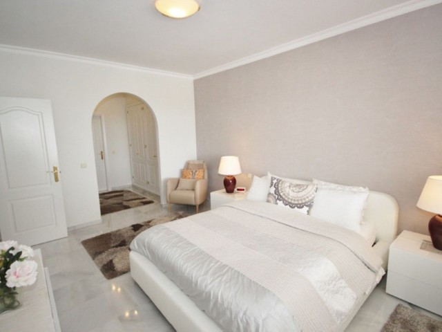 2 Schlafzimmer Apartment in Bahía de Marbella