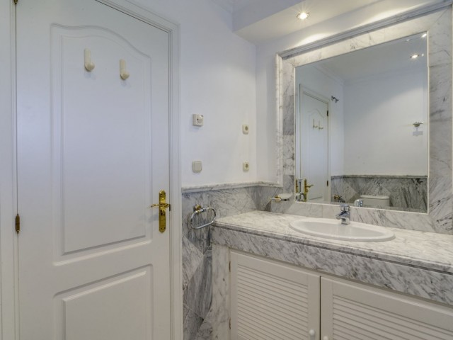 2 Schlafzimmer Apartment in Bahía de Marbella