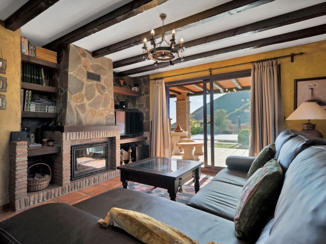 4 Schlafzimmer Villa in Ojén