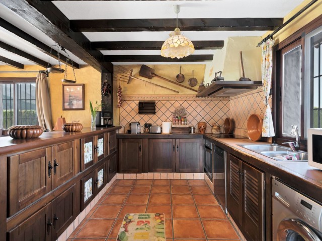 4 Schlafzimmer Villa in Ojén