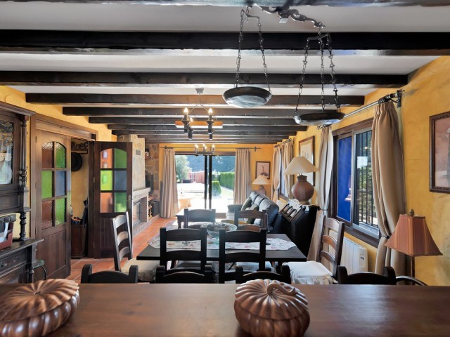 4 Schlafzimmer Villa in Ojén