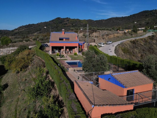 4 Schlafzimmer Villa in Ojén