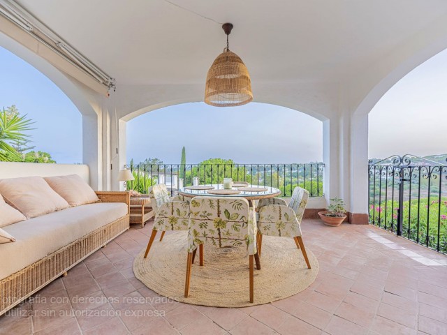 5 Bedrooms Apartment in Marbella