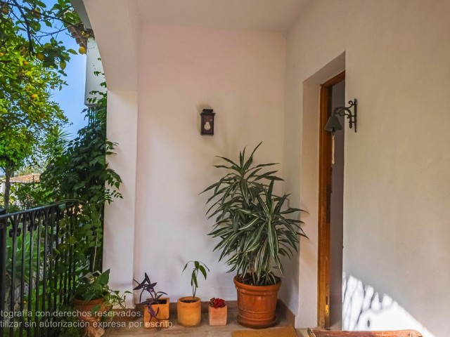 5 Bedrooms Apartment in Marbella