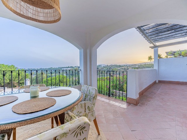 5 Bedrooms Apartment in Marbella