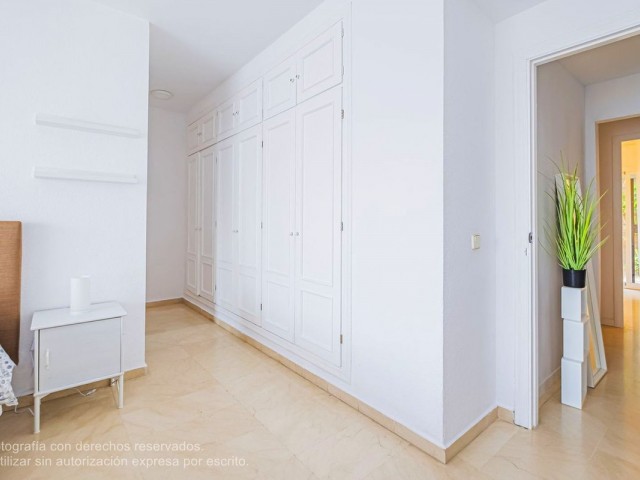 5 Bedrooms Apartment in Marbella