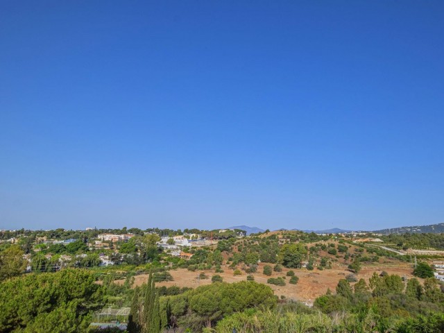 5 Bedrooms Apartment in Marbella