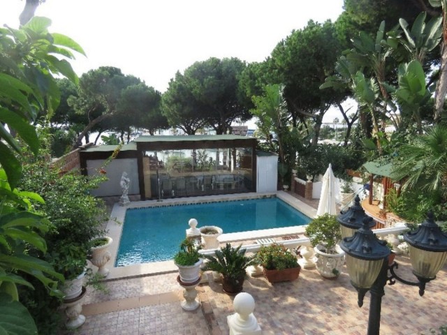 4 Sovrums Villa i Puerto de Cabopino