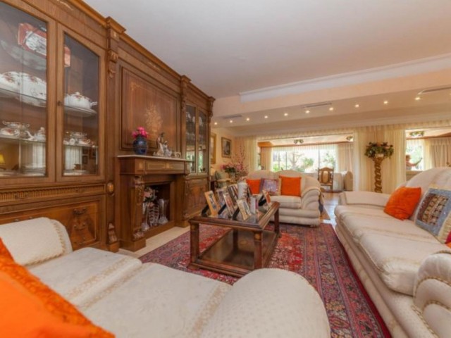 4 Sovrums Villa i Puerto de Cabopino