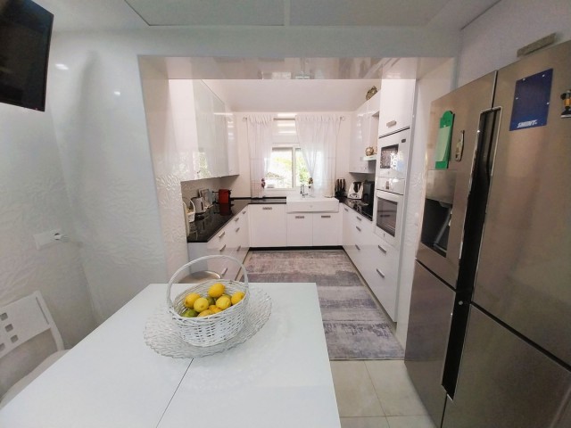 4 Soveroms Villa i Puerto de Cabopino