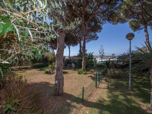 4 Soveroms Villa i Puerto de Cabopino