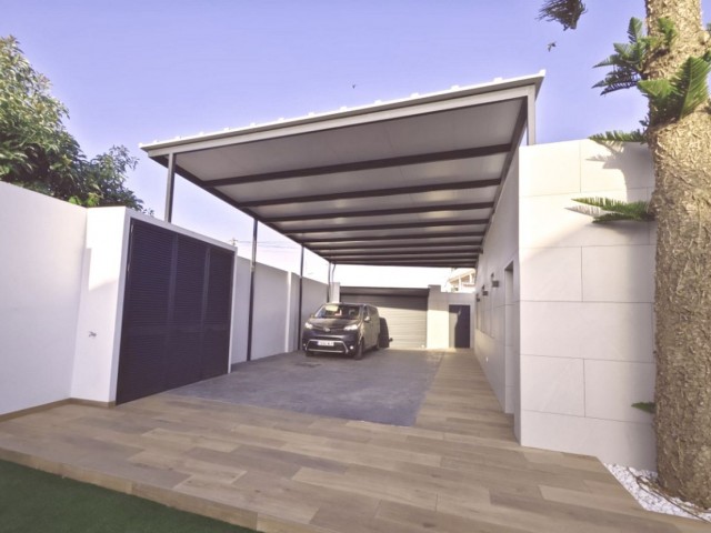 4 Schlafzimmer Villa in El Coto