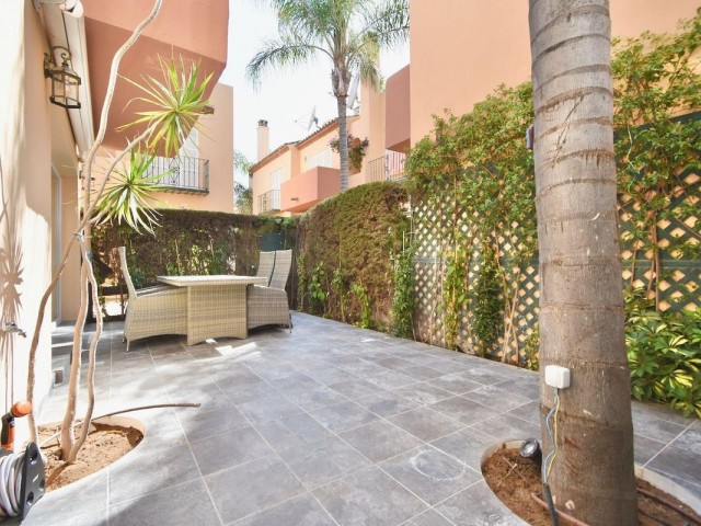 4 Schlafzimmer Villa in Nueva Andalucía