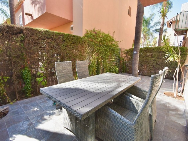 4 Schlafzimmer Villa in Nueva Andalucía