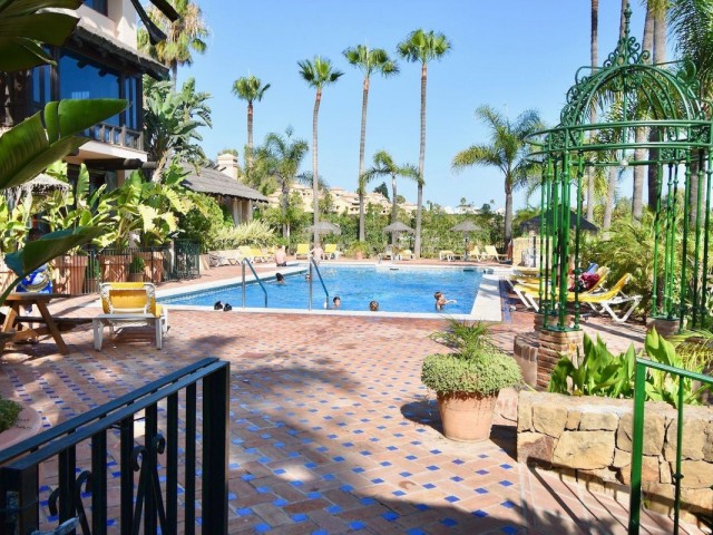 4 Schlafzimmer Villa in Nueva Andalucía