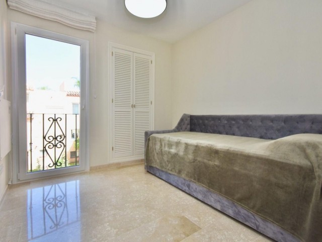 4 Schlafzimmer Villa in Nueva Andalucía