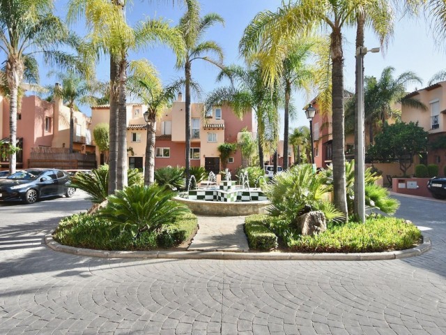 4 Schlafzimmer Villa in Nueva Andalucía
