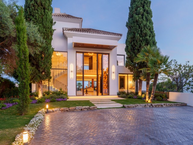 6 Schlafzimmer Villa in Nueva Andalucía