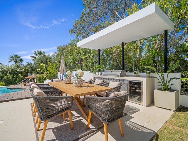 6 Schlafzimmer Villa in Nueva Andalucía