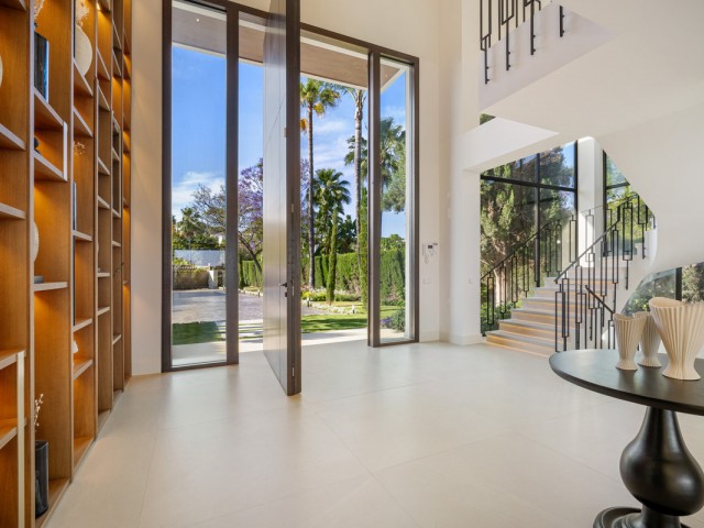 6 Schlafzimmer Villa in Nueva Andalucía