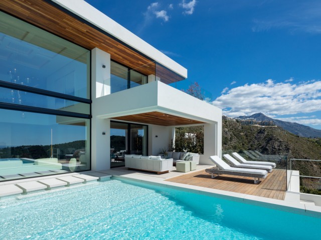 6 Makuuhuoneen Huvila Benahavís