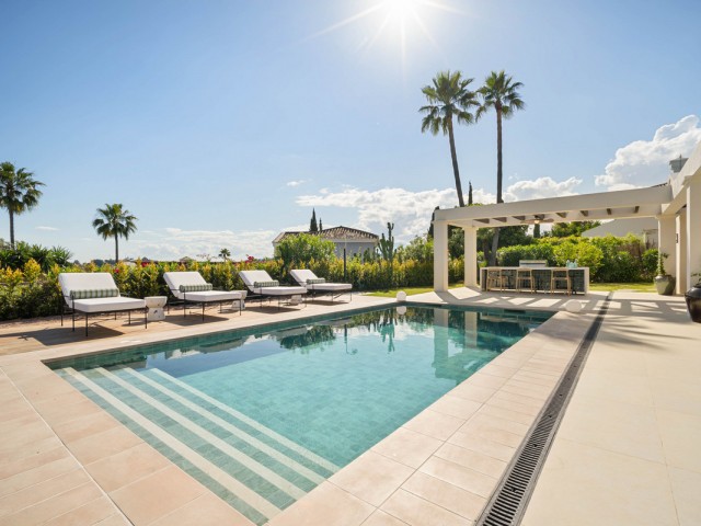 4 Schlafzimmer Villa in Nueva Andalucía