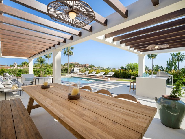 4 Schlafzimmer Villa in Nueva Andalucía