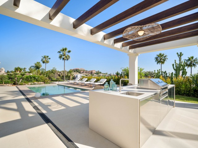 4 Schlafzimmer Villa in Nueva Andalucía