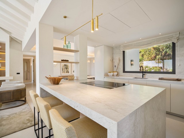 4 Schlafzimmer Villa in Nueva Andalucía