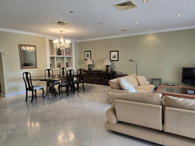 4 Slaapkamer Appartement in Torremolinos Centro