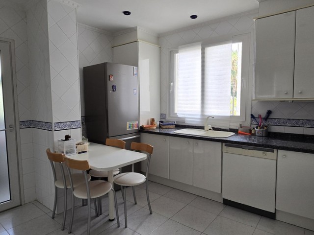 4 Slaapkamer Appartement in Torremolinos Centro