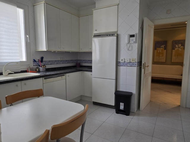 4 Slaapkamer Appartement in Torremolinos Centro