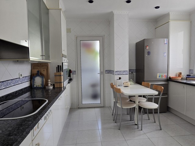 4 Bedrooms Apartment in Torremolinos Centro