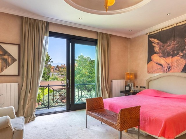 Villa avec 10 Chambres  à Estepona