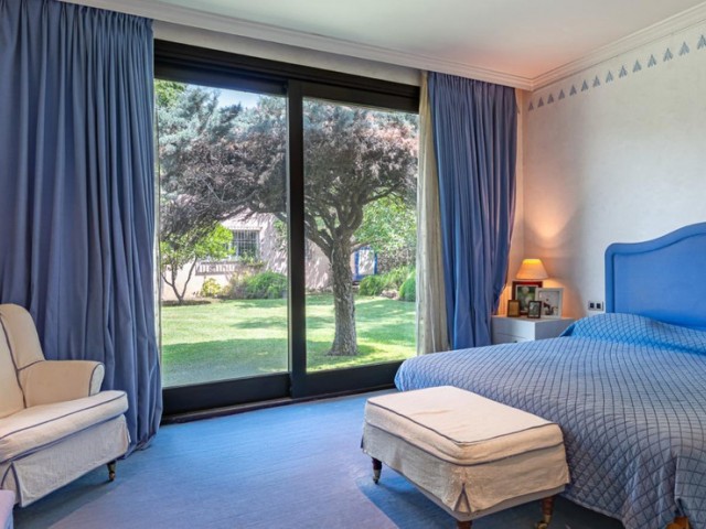 Villa avec 10 Chambres  à Estepona