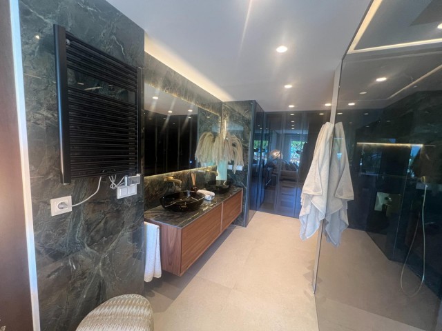 3 Schlafzimmer Apartment in Bahía de Marbella