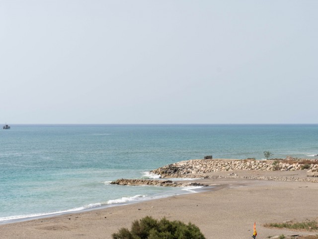 Apartamento con 3 Dormitorios  en Málaga