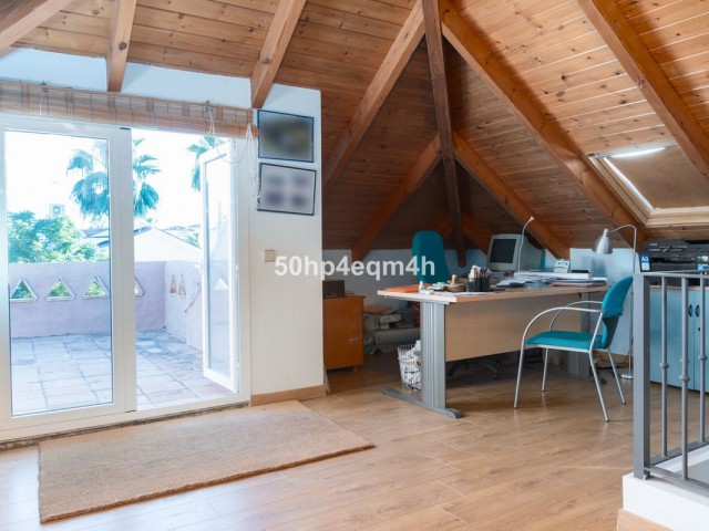 4 Bedrooms Villa in San Pedro de Alcántara