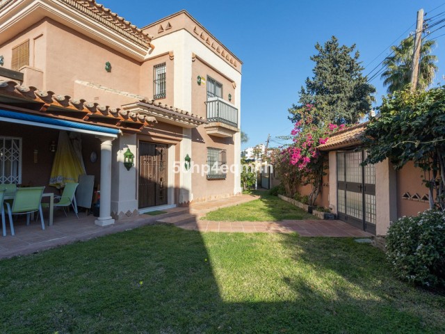 4 Soveroms Villa i San Pedro de Alcántara