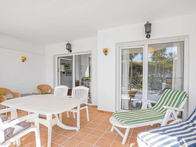 2 Bedrooms Apartment in Calahonda