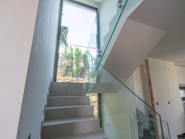 3 Bedrooms Villa in New Golden Mile