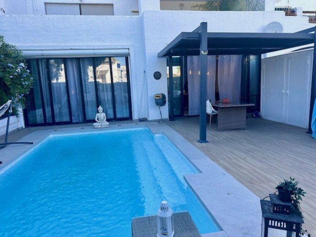 Appartement avec 2 Chambres  à Estepona