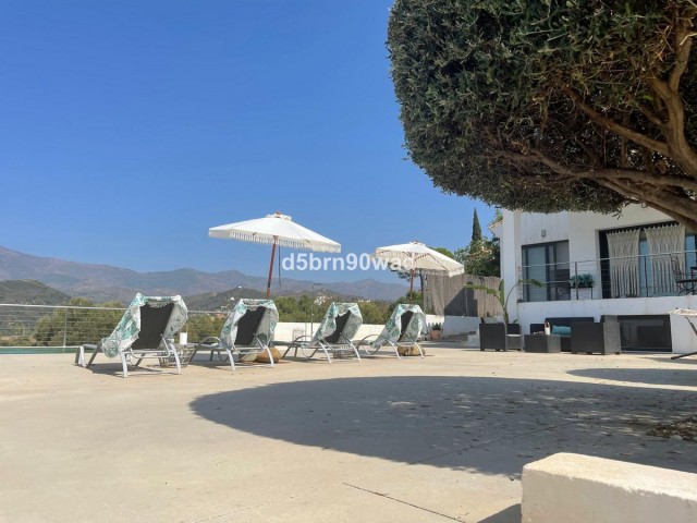 Villa avec 4 Chambres  à Estepona