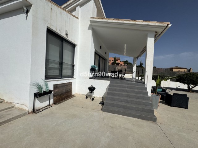 Villa avec 4 Chambres  à Estepona