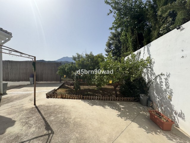 Villa avec 4 Chambres  à Estepona
