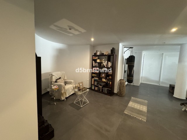 Villa avec 4 Chambres  à Estepona