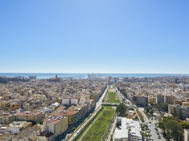 Ático con 2 Dormitorios  en Málaga